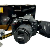 Fotocamera Nikon D5300+obiettivo Nikon AF-S 18-55m