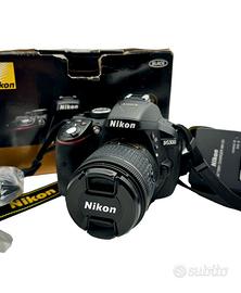 Fotocamera Nikon D5300+obiettivo Nikon AF-S 18-55m