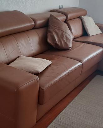 Divano-letto angolare in pelle .