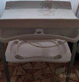 Fasciatoio con Vaschetta per bagnetto. Marca Brevi