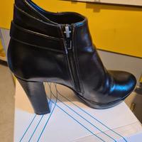 stivaletto donna in pelle