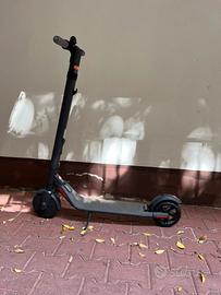 Monopattino elettrico Segway Ninebot ES2