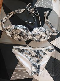 costume 2 pezzi nuovo 