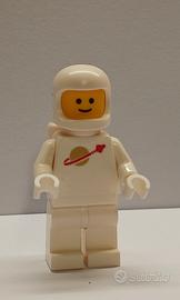 Lego minifigure classic space
