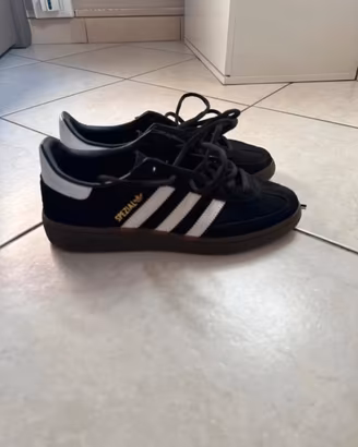 Adidas spezial