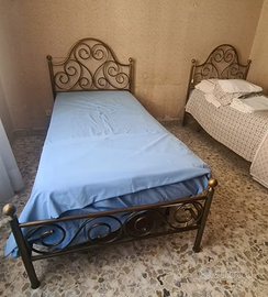 Coppia letti singoli ferro ottone