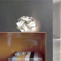 Lampada da comodino UFO moderna vintage