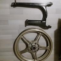 Cerchio e forcellone moto guzzi