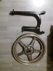 Cerchio e forcellone moto guzzi