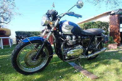 Triumph Bonneville T100
