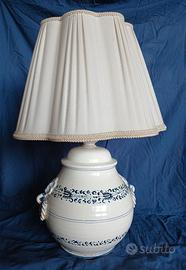 Lampada tavolo ceramica con maniglie e paralume