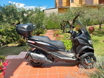 Scooter Piaggio MP3 530 hpe