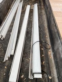 Tenda avvolgibile con motore