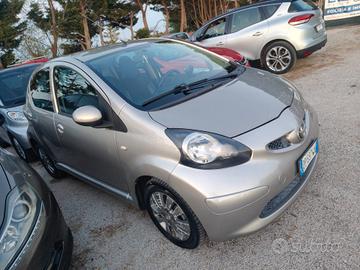 Toyota Aygo 1.0 12V VVT-i 5 porte Griffe