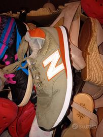 30 paia di scarpe donna uomo e bambino 