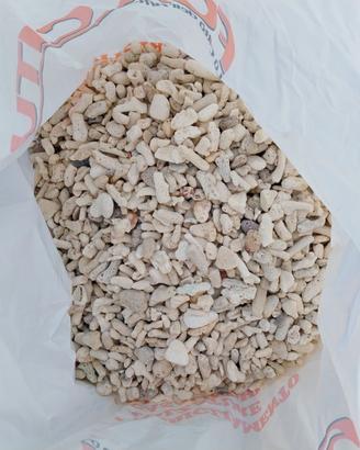 fondale e rocce per acquario marino