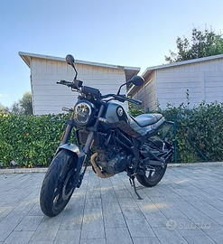 Benelli Leoncino 125cc