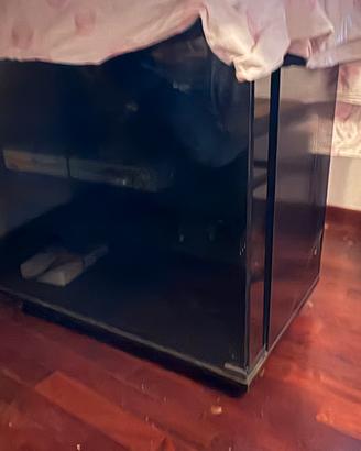 Mobile porta tv con porte in vetro
