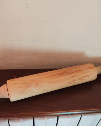 Mattarello in legno chiaro 