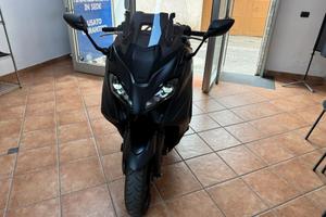 Yamaha T Max 560