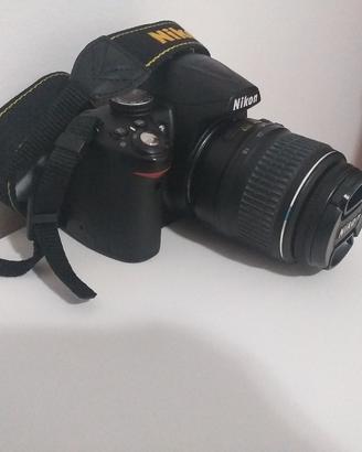 Nikon D3000 