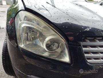 Proiettore destro NISSAN QASHQAI del 2010