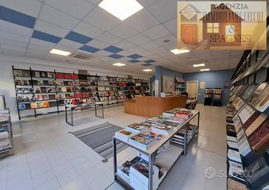 Immobile di 180 m² con 3 locali a Prato