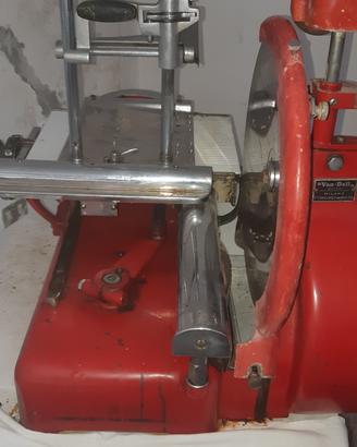 Affettatrice a volano.