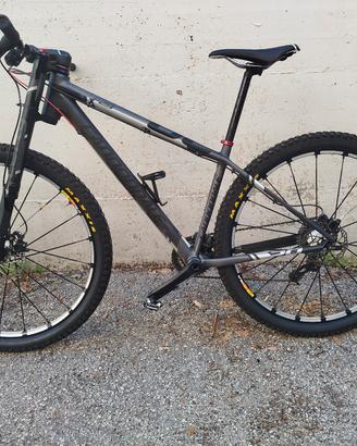 CANNONDALE F29 CARBON 2 MAVIC
