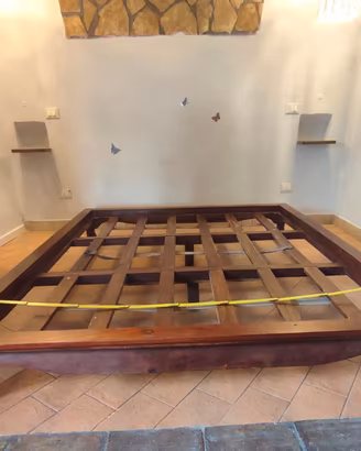 letto giapponese in pregiato legno massello