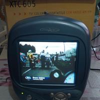 Irradio XTC-605 Tv Color Portatile 6" Con Radio AM