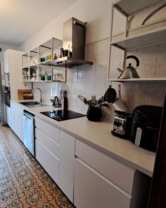 Cucina con elettrodomestici di lusso Miele e Bosch
