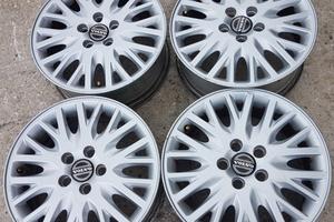 Cerchi in lega Volvo R16