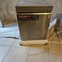 Lavastoviglie LG NUOVA CLASSE B - DF365F mai usata