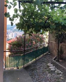 Sestri ponente prima casa con giardino