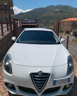 Alfa Romeo Giulietta 1.6 JTDm-2 120 CV Distinctive