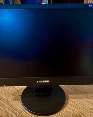 Monitor samsung syncmaster 943 sn