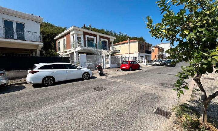 Fronte Mare-ristrutturata-Rio Vivo