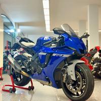 YAMAHA R1 2020 AKRAPOVIC OHLINS BREMBO FINANZIABIL