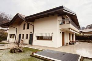 Immobile in asta di 183 m² con 5 locali e box auto