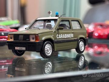 Collezione di macchinine