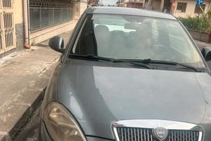 AUTO LANCIA YPSISOLON
