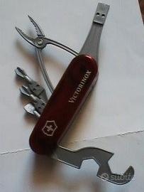 GIOCATTOLI VARI in plastica e gomma