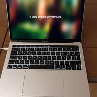 MacBook Pro 13" 2019 TouchBar con custodia inclusa