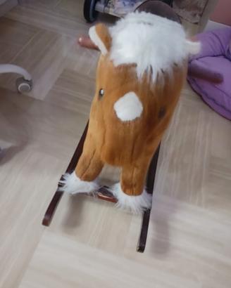 cavalluccio a dondolo