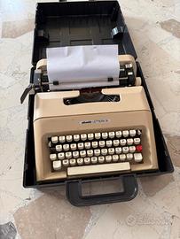 macchina da scrivere Olivetti lettera 35