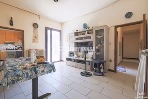 Appartamento con ingresso indipendente e giardino