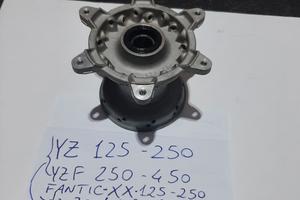 Mozzo anteriore Yamaha YZ  125 250 450 Fantic  XX