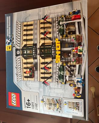 Lego 10211 Grand Emporium MISB