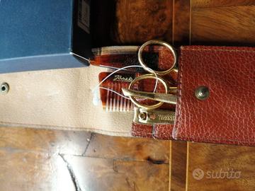 set di forbici e, lima, pettine da viaggio